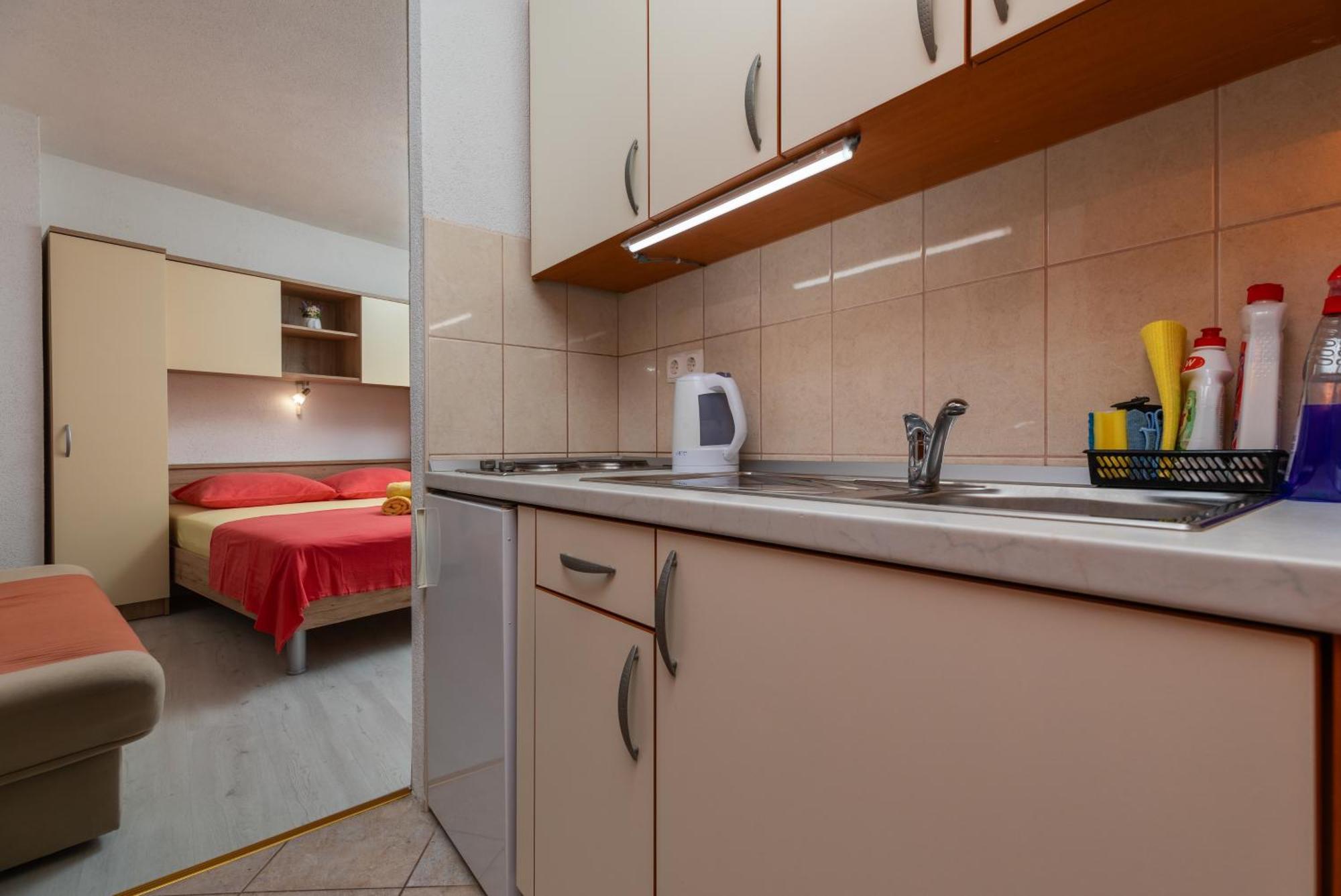 Apartments By The Sea Drasnice, Makarska - 6697 Extérieur photo